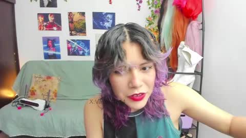Snapshot of vaioletuwu chatting on 05/20/26, 02:51 Vaiolet1314 online show from 05/20/26, 02:51