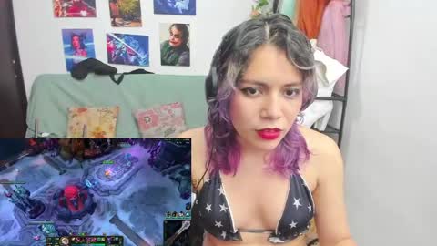 Snapshot of vaioletuwu chatting on 05/23/26, 03:34 Vaiolet1314 online show from 05/23/26, 03:34