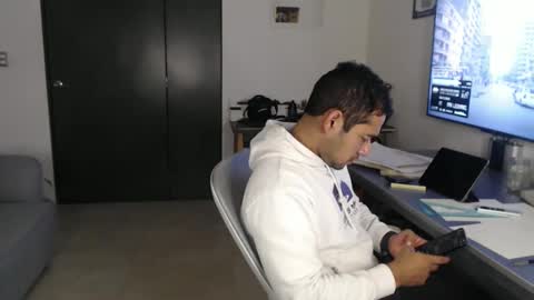 Snapshot of vajkito chatting on 01/19/25, 04:33 vajkito online show from 01/19/25, 04:33