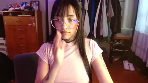 Snapshot of val_azuna chatting on 11/26/25, 02:51 valentina online show from 11/26/25, 02:51