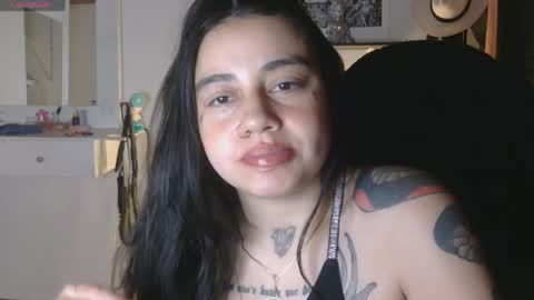 Snapshot of val_bardot1 chatting on 06/06/26, 02:16 first of all... who are u online show from 06/06/26, 02:16
