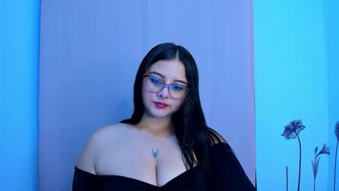 Valeria online show from 09/21/25, 10:55