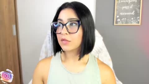 Snapshot of val_varago chatting on 06/19/26, 01:21 val_varago online show from 06/19/26, 01:21