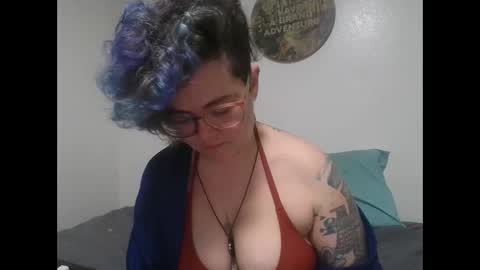 valarieak online show from 10/17/25, 07:27