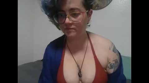 valarieak online show from 10/19/25, 07:42