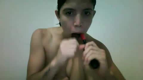 Snapshot of vale_47 chatting on 10/19/25, 04:51 vale_47 online show from 10/19/25, 04:51