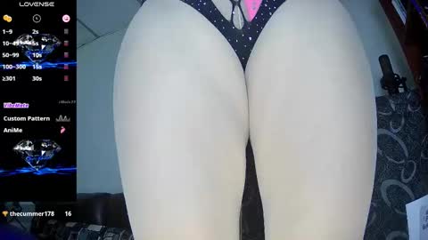 Snapshot of vale_bunny chatting on 10/24/25, 02:52 Valery online show from 10/24/25, 02:52