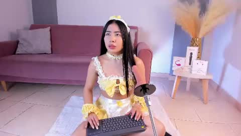 Snapshot of valecute_ chatting on 06/13/26, 03:43 Vale online show from 06/13/26, 03:43