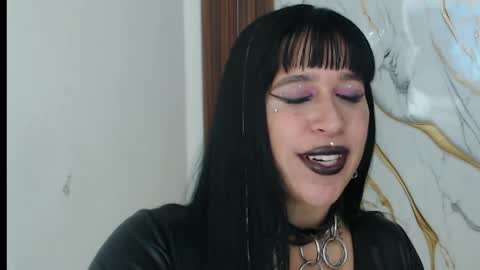 valen_ross7 online show from 04/12/26, 10:37