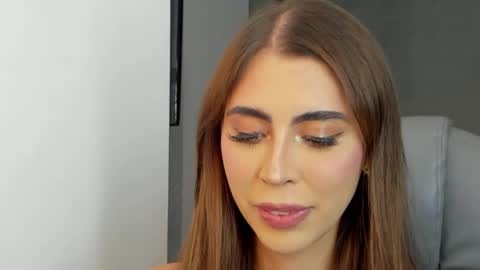 Angela online show from 01/04/25, 10:34