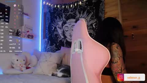 Snapshot of valenor_ chatting on 02/15/25, 06:55 valentina online show from 02/15/25, 06:55