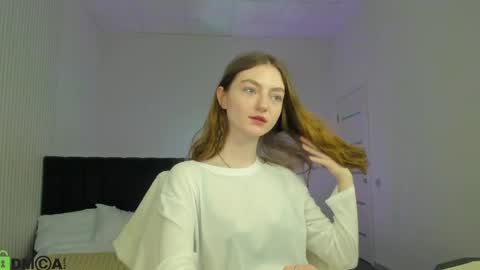 Snapshot of valenora1 chatting on 05/04/26, 11:06 Nora online show from 05/04/26, 11:06