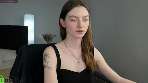 Snapshot of valenora1 chatting on 05/08/26, 11:37 Nora online show from 05/08/26, 11:37