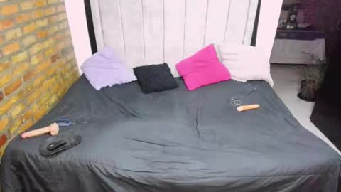 Snapshot of valenthottie chatting on 05/01/26, 02:49 Valentina online show from 05/01/26, 02:49