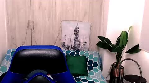 Valentine online show from 12/02/24, 06:43