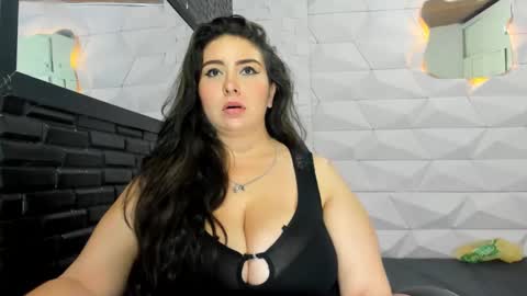 Valentina online show from 01/25/25, 12:38