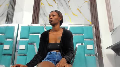 Sharon online show from 12/04/25, 12:03