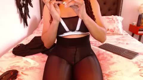 Valen Ferrer online show from 03/07/26, 08:17