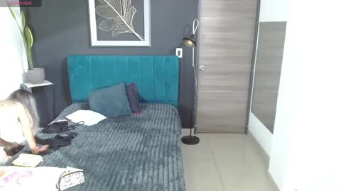 valentina_herrrera online show from 04/07/26, 04:51