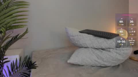 VALENTINA  online show from 09/30/25, 12:04