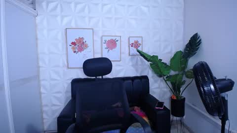 Valentina  online show from 11/08/25, 05:18