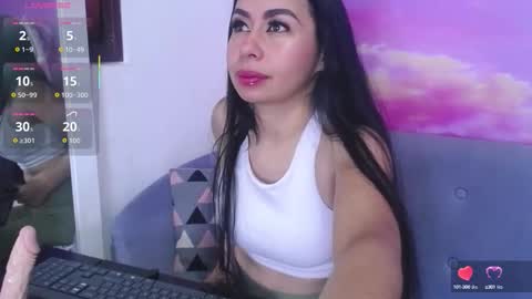 Snapshot of valentina_monroe1 chatting on 10/03/25, 07:44 Vale online show from 10/03/25, 07:44