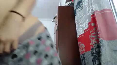 Snapshot of valentina_nappi96 chatting on 02/13/25, 08:13 VALE online show from 02/13/25, 08:13