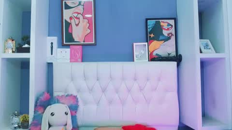 Snapshot of valentina_princess_ chatting on 02/23/25, 06:07 valentina_princess_ online show from 02/23/25, 06:07
