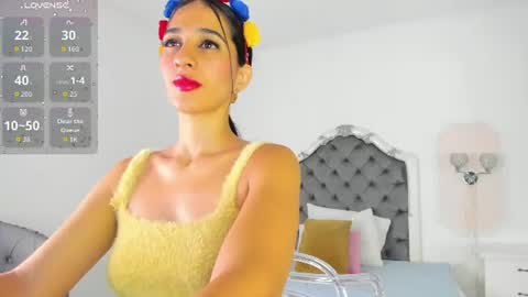 Snapshot of valentina_ross_ chatting on 07/07/26, 11:58 Valentina online show from 07/07/26, 11:58