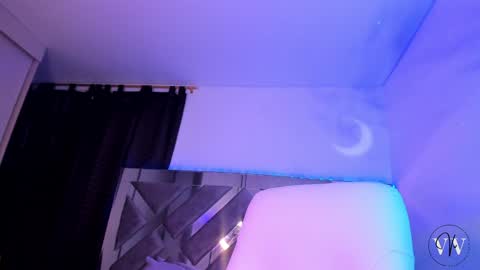 Snapshot of valentina_vegaa chatting on 12/14/24, 10:50 Val online show from 12/14/24, 10:50