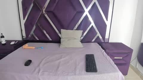 valentinaasm online show from 11/08/25, 01:11