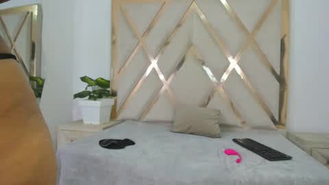 valentinaasm online show from 03/28/26, 01:22