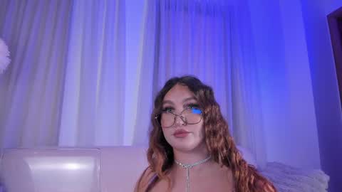 Snapshot of valentinamonroee_ chatting on 07/18/26, 07:28 Valentina online show from 07/18/26, 07:28