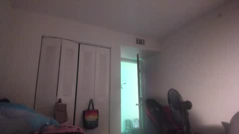 Tina Bates online show from 09/21/25, 07:10