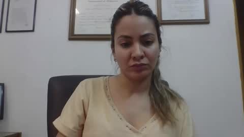 Snapshot of valentinaseleni24 chatting on 10/16/25, 10:22 valentinaseleni24 online show from 10/16/25, 10:22