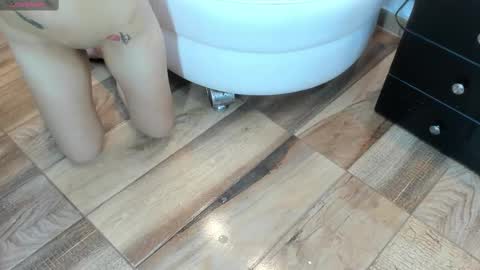 Snapshot of valentinasu chatting on 02/22/25, 02:52 Valentina online show from 02/22/25, 02:52