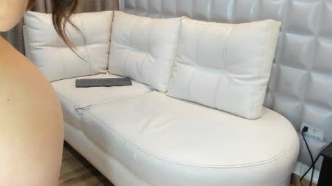 Snapshot of valentinasu chatting on 02/26/25, 06:00 Valentina online show from 02/26/25, 06:00