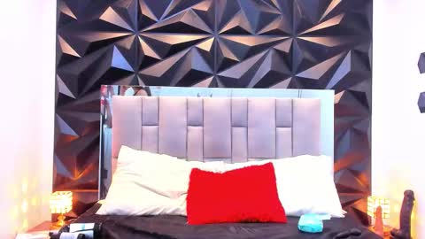 Snapshot of valentinasu chatting on 09/09/25, 02:16 Valentina online show from 09/09/25, 02:16