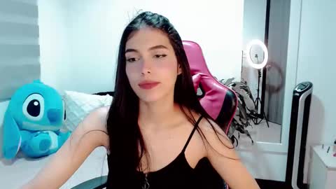 Snapshot of valentinasweet_ chatting on 10/09/25, 01:03 Valentina online show from 10/09/25, 01:03