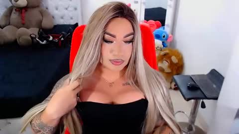    online show from 10/07/25, 12:41
