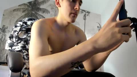 valentino_cerati online show from 10/24/25, 02:19