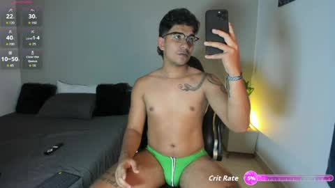 Snapshot of valentino_santos chatting on 05/06/26, 06:35 valentino santos online show from 05/06/26, 06:35