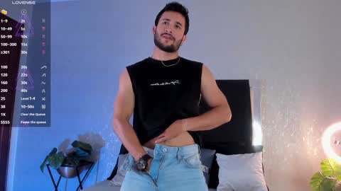 Snapshot of valentinoford chatting on 12/09/24, 05:40 Valentino online show from 12/09/24, 05:40