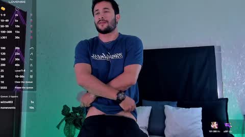 Snapshot of valentinoford chatting on 12/10/24, 05:17 Valentino online show from 12/10/24, 05:17