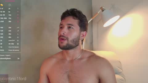 Snapshot of valentinoford chatting on 01/29/25, 01:37 Valentino online show from 01/29/25, 01:37