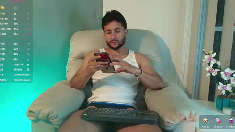 Snapshot of valentinoford chatting on 02/12/25, 12:37 Valentino online show from 02/12/25, 12:37