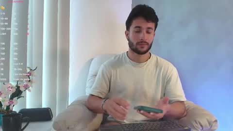 Snapshot of valentinoford chatting on 02/18/25, 07:41 Valentino online show from 02/18/25, 07:41
