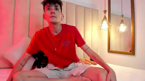 Snapshot of valentinomoreti chatting on 02/26/25, 03:42 Valentino online show from 02/26/25, 03:42