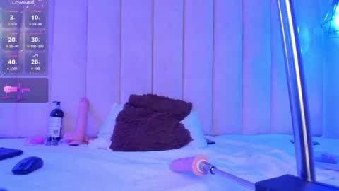 Snapshot of valentinomoreti chatting on 03/07/25, 04:57 Valentino online show from 03/07/25, 04:57