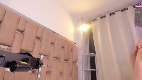 Snapshot of valentinomoreti chatting on 10/09/25, 03:32 Valentino online show from 10/09/25, 03:32